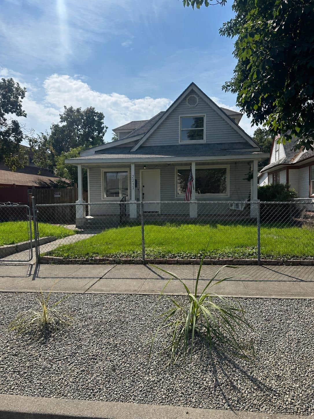 2211 W Gardner Ave thumbnail 3