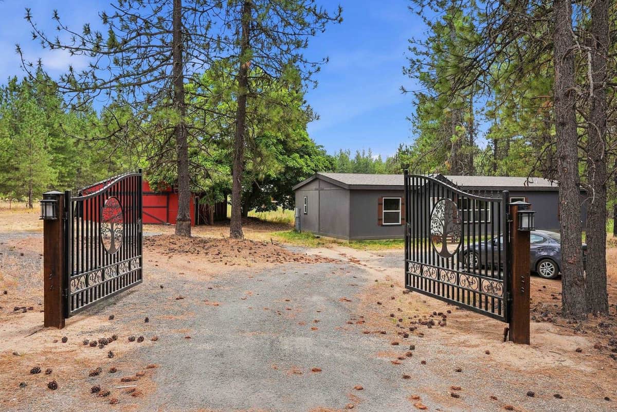 11914 E Laurel Rd thumbnail 2