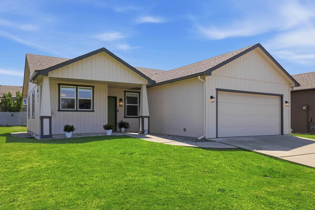 17608 E 2nd Ln thumbnail 30