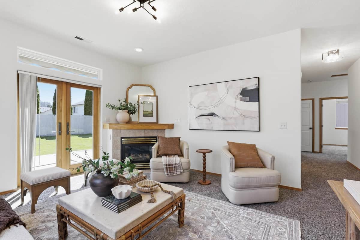 17608 E 2nd Ln thumbnail 3