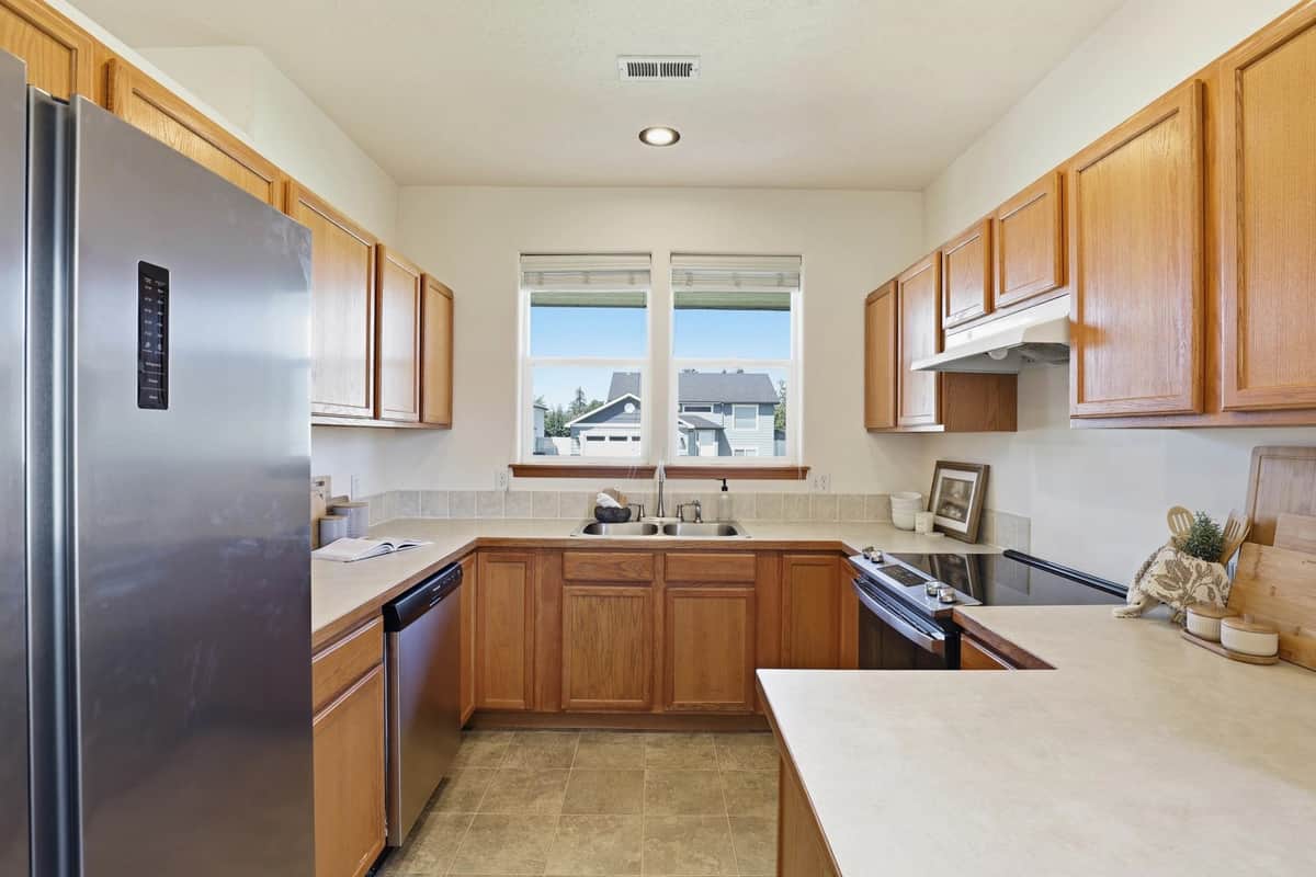 17608 E 2nd Ln thumbnail 9