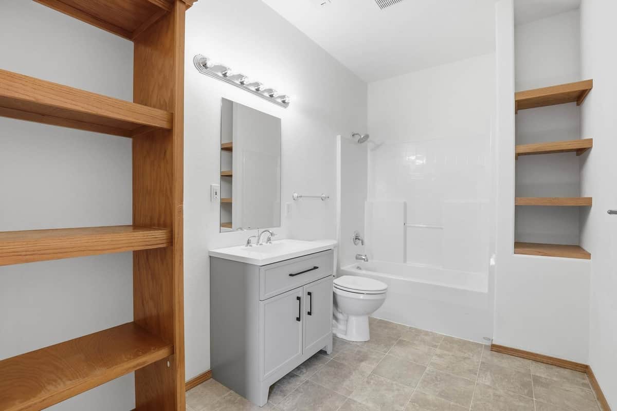 17608 E 2nd Ln thumbnail 15