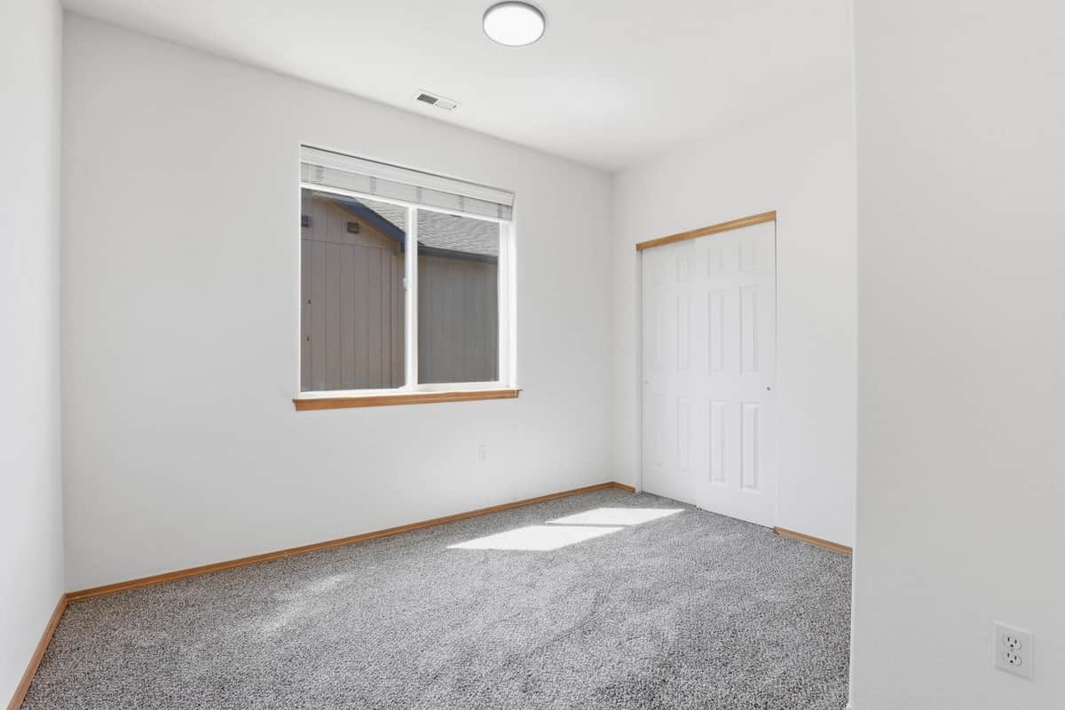 17608 E 2nd Ln thumbnail 18