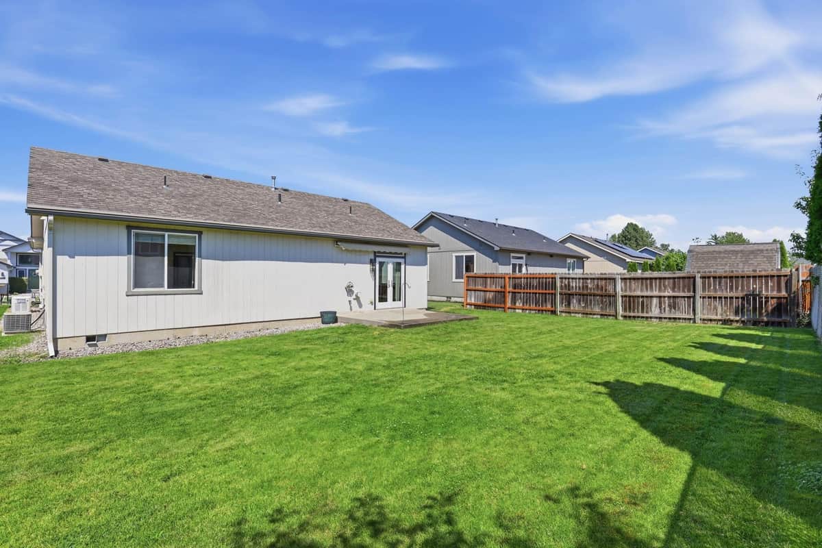17608 E 2nd Ln thumbnail 24