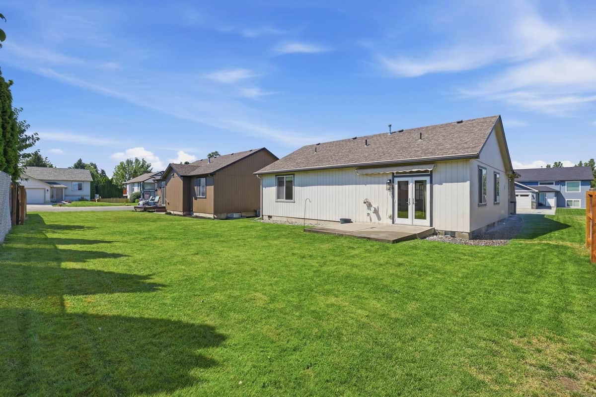 17608 E 2nd Ln thumbnail 25