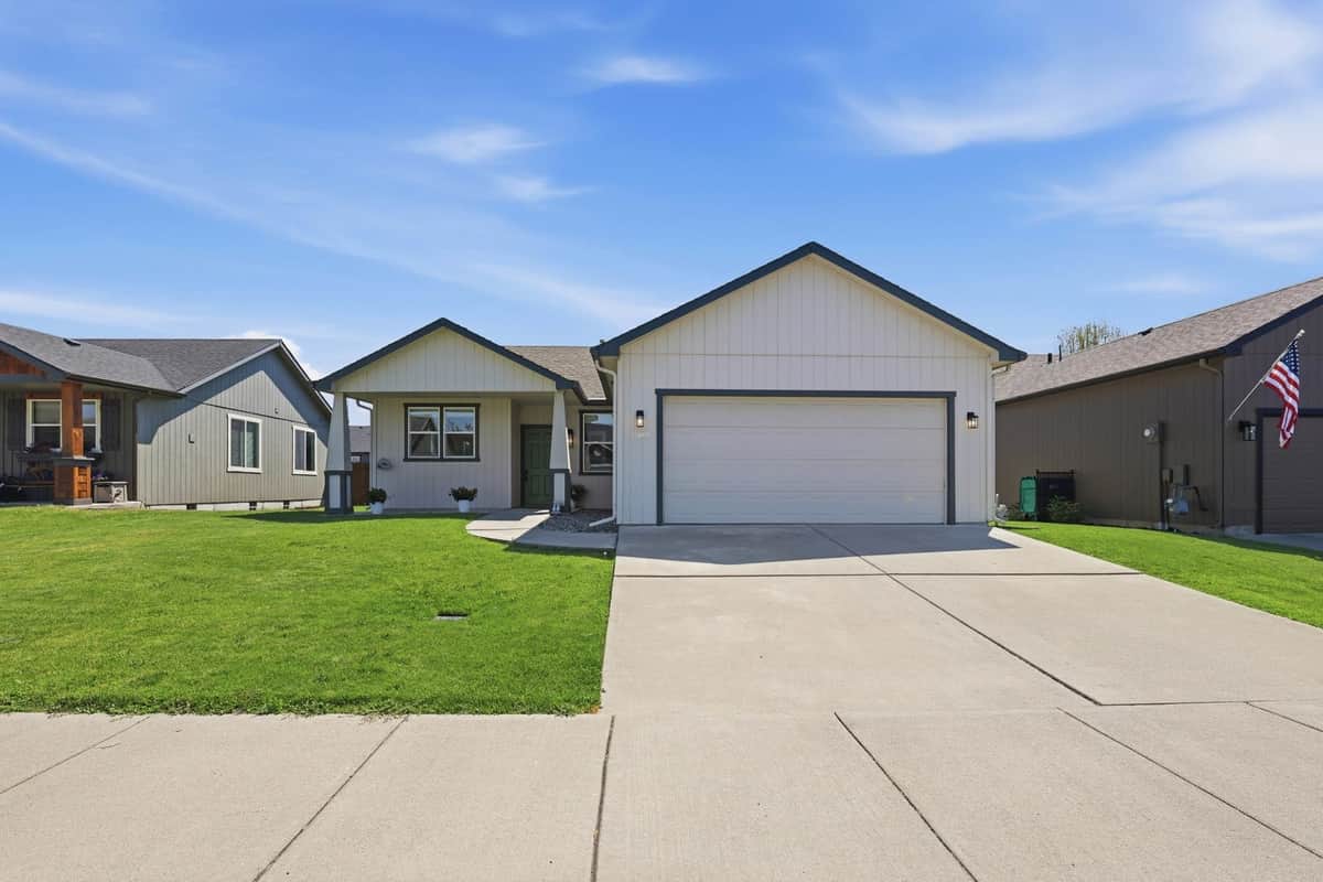 17608 E 2nd Ln thumbnail 28