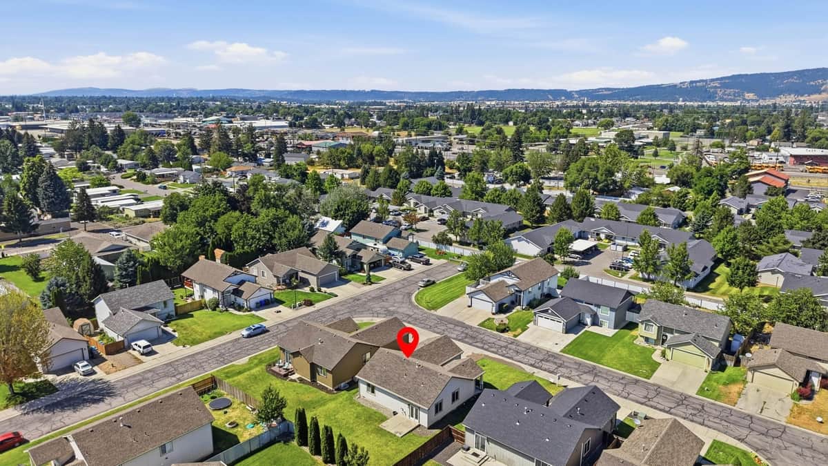 17608 E 2nd Ln thumbnail 36