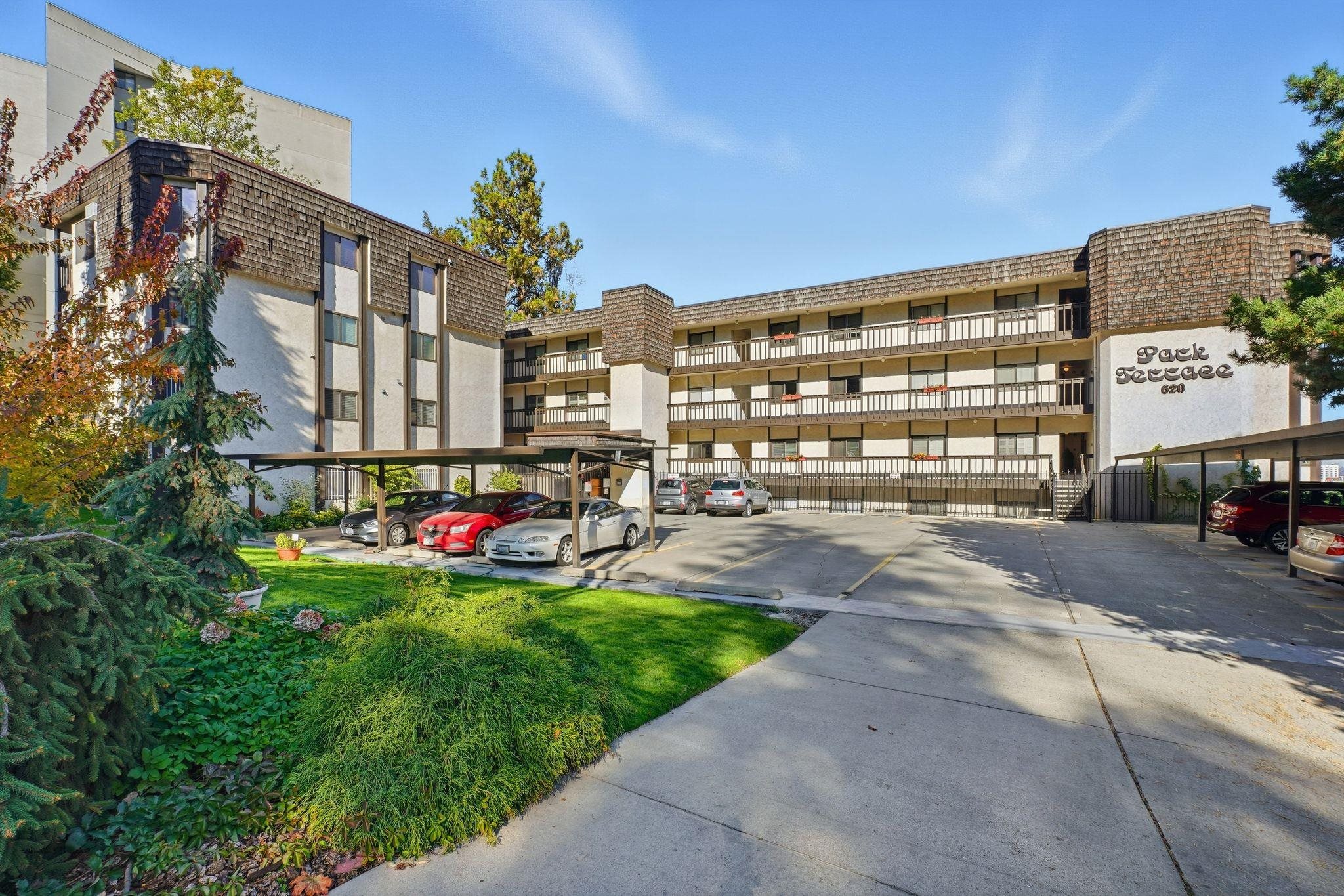 620 W 7TH Unit Ave thumbnail 2