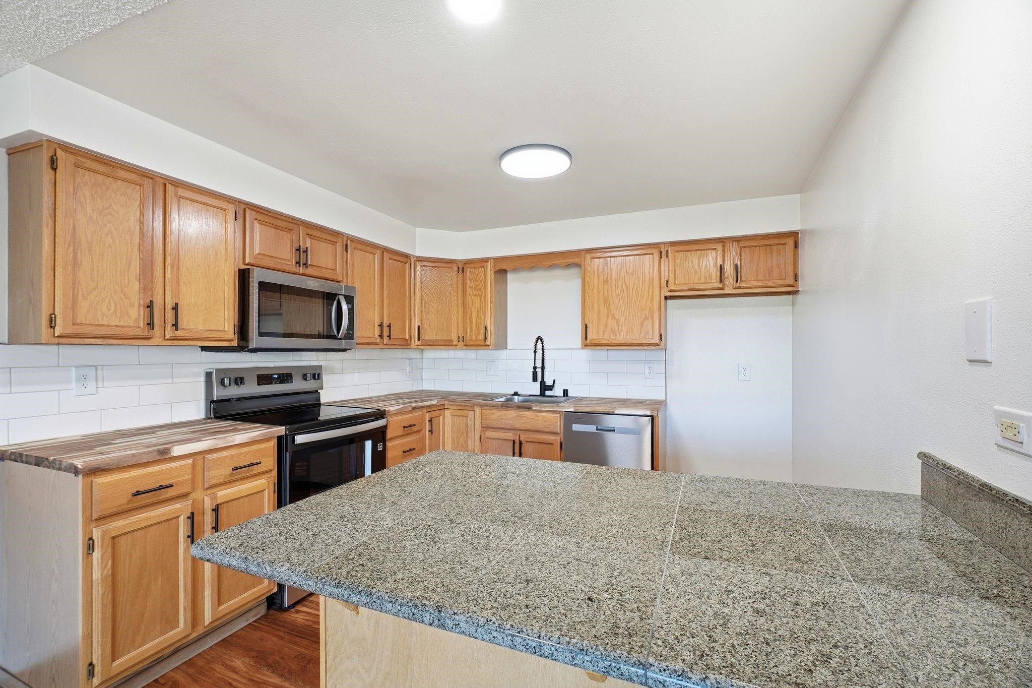 620 W 7TH Unit Ave thumbnail 13
