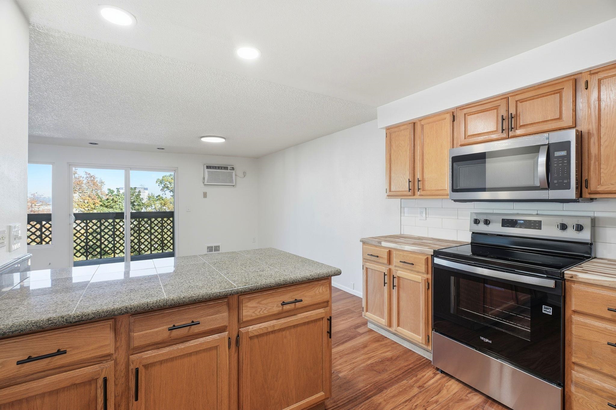 620 W 7TH Unit Ave thumbnail 14