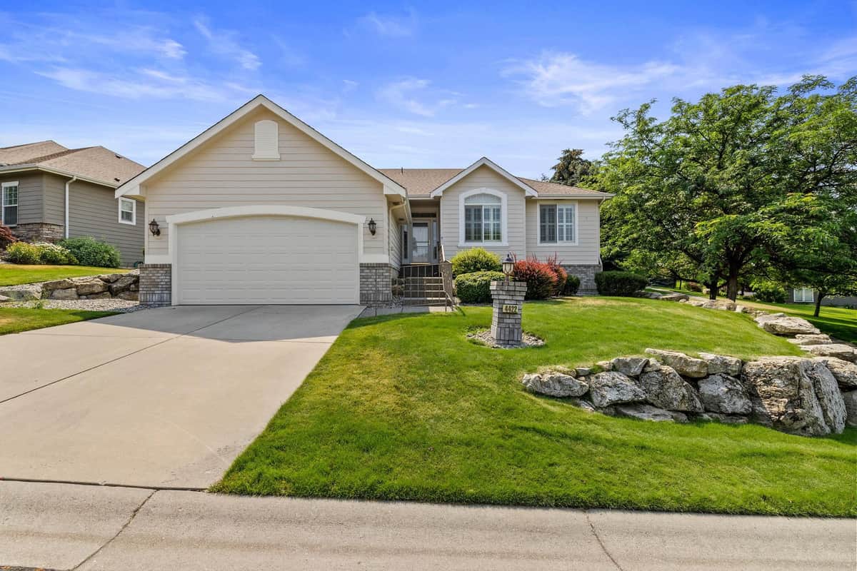 4422 E North Glenngrae Ln thumbnail 4