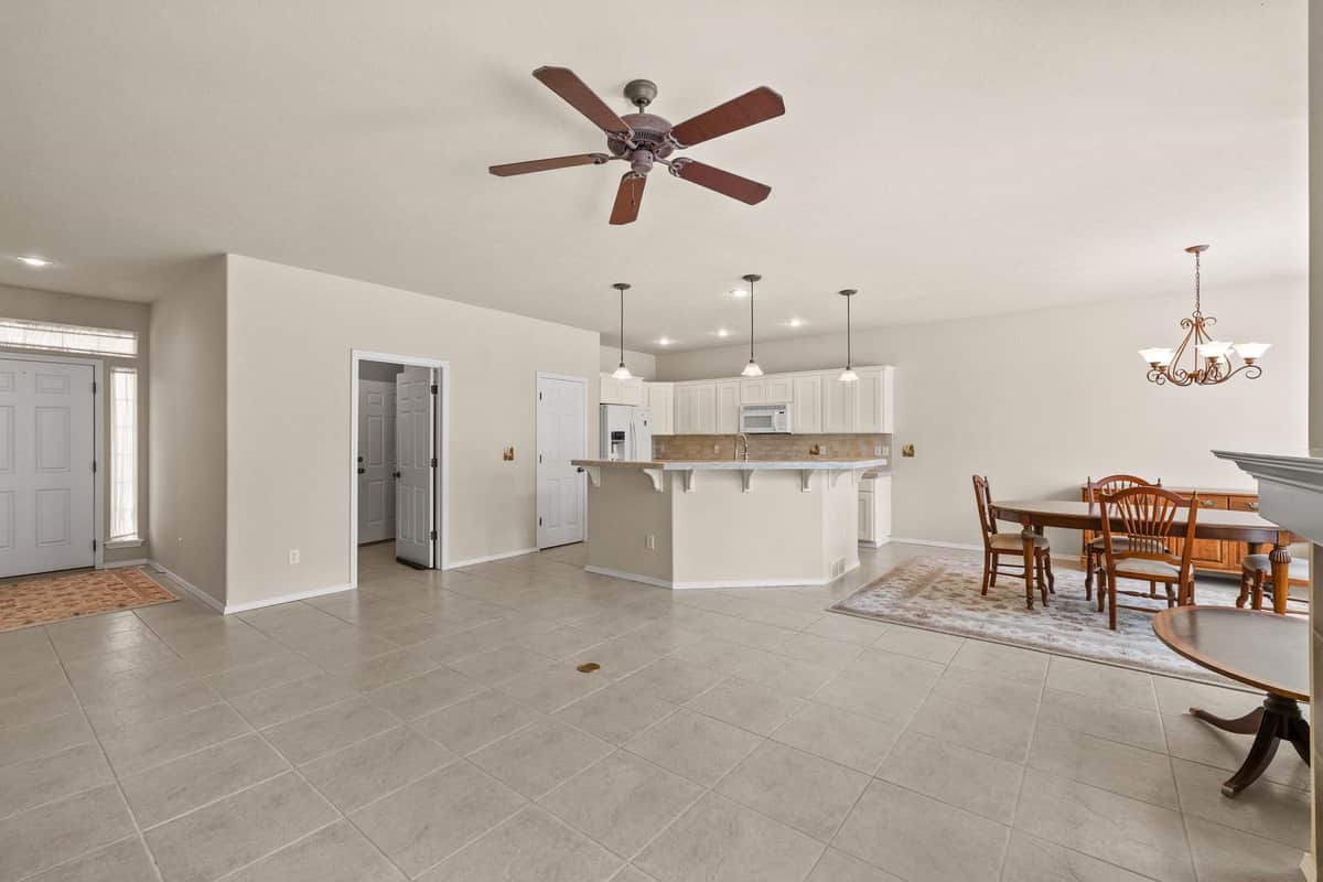 4422 E North Glenngrae Ln thumbnail 8