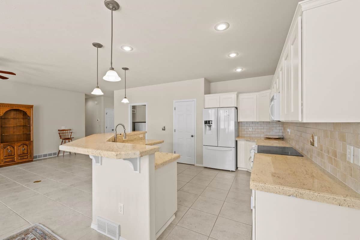 4422 E North Glenngrae Ln thumbnail 10