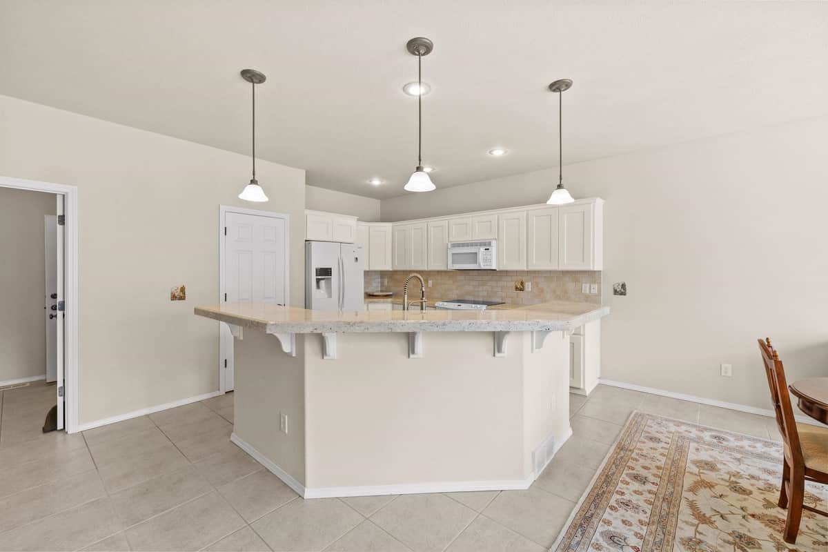 4422 E North Glenngrae Ln thumbnail 11
