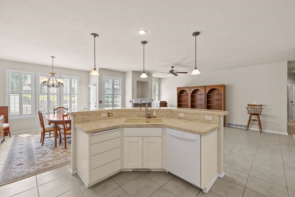 4422 E North Glenngrae Ln thumbnail 13