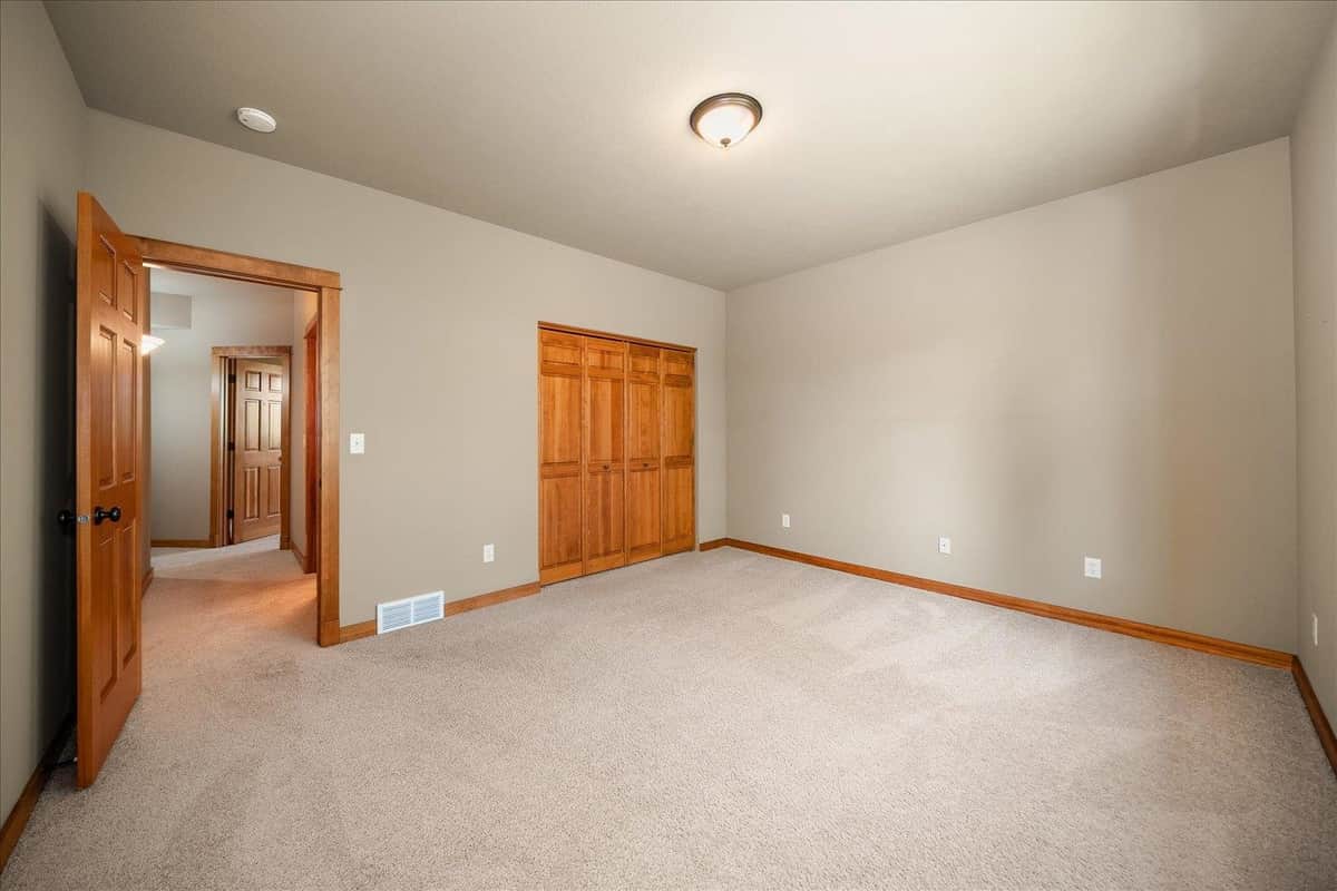 401 W Trailridge Ct thumbnail 26