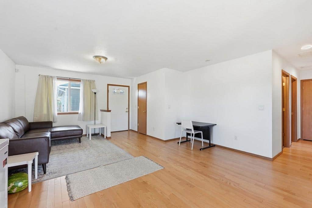 7125 N Crestline St thumbnail 3