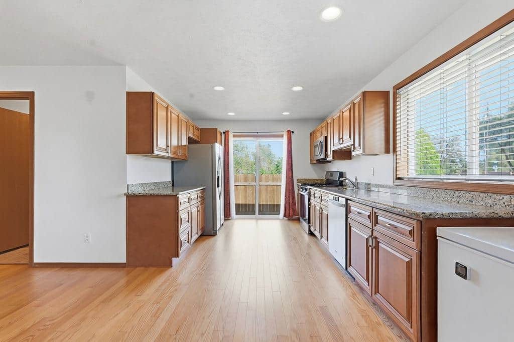 7125 N Crestline St thumbnail 4