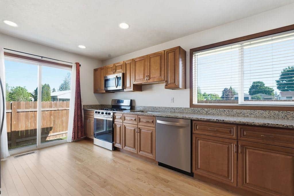 7125 N Crestline St thumbnail 5