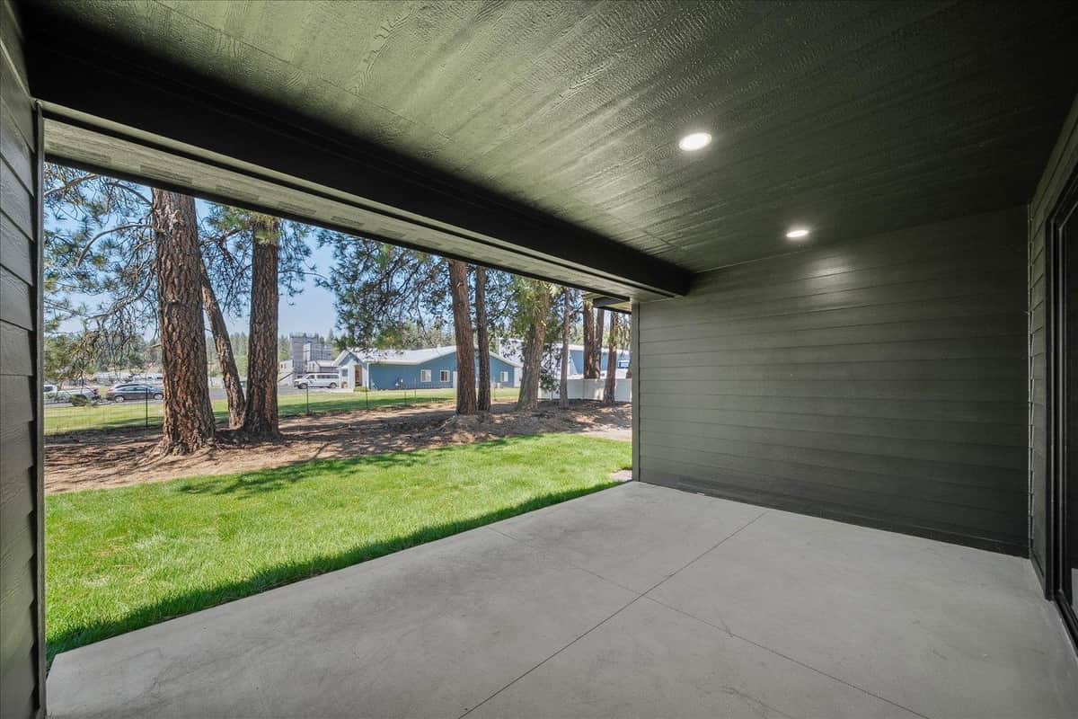 3402 E Yearling Rd thumbnail 35