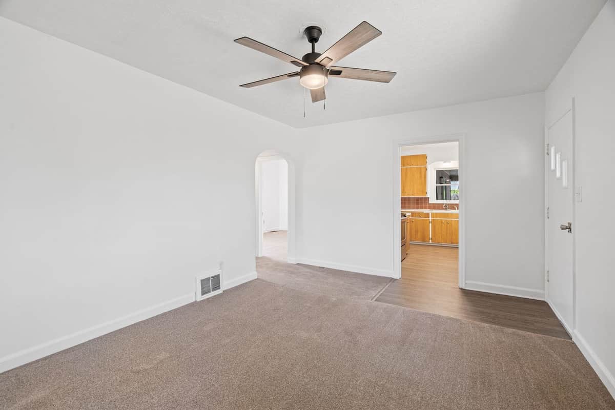 5504 N Post St thumbnail 6