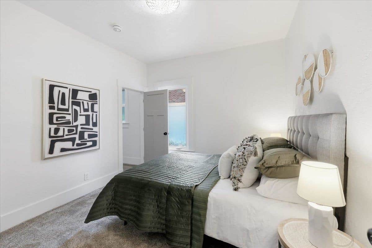 953 E 9th Ave thumbnail 23