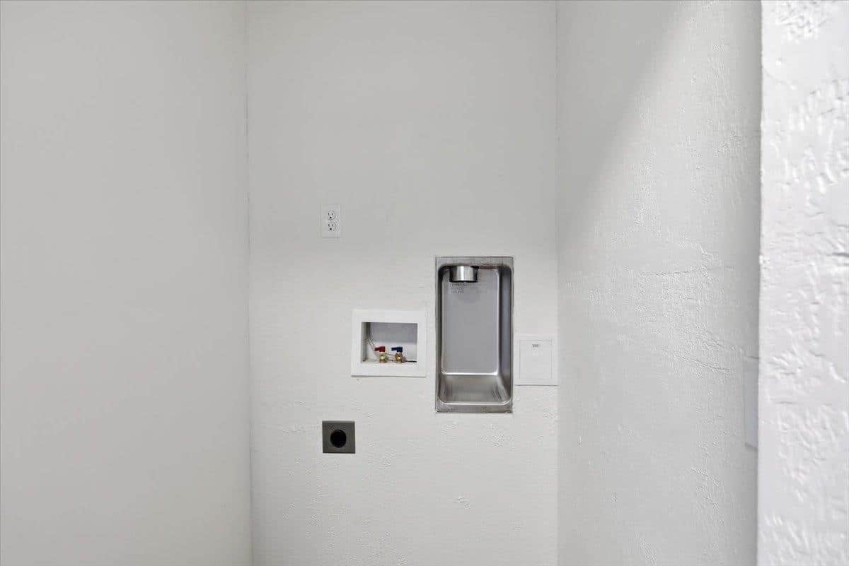 953 E 9th Ave thumbnail 29