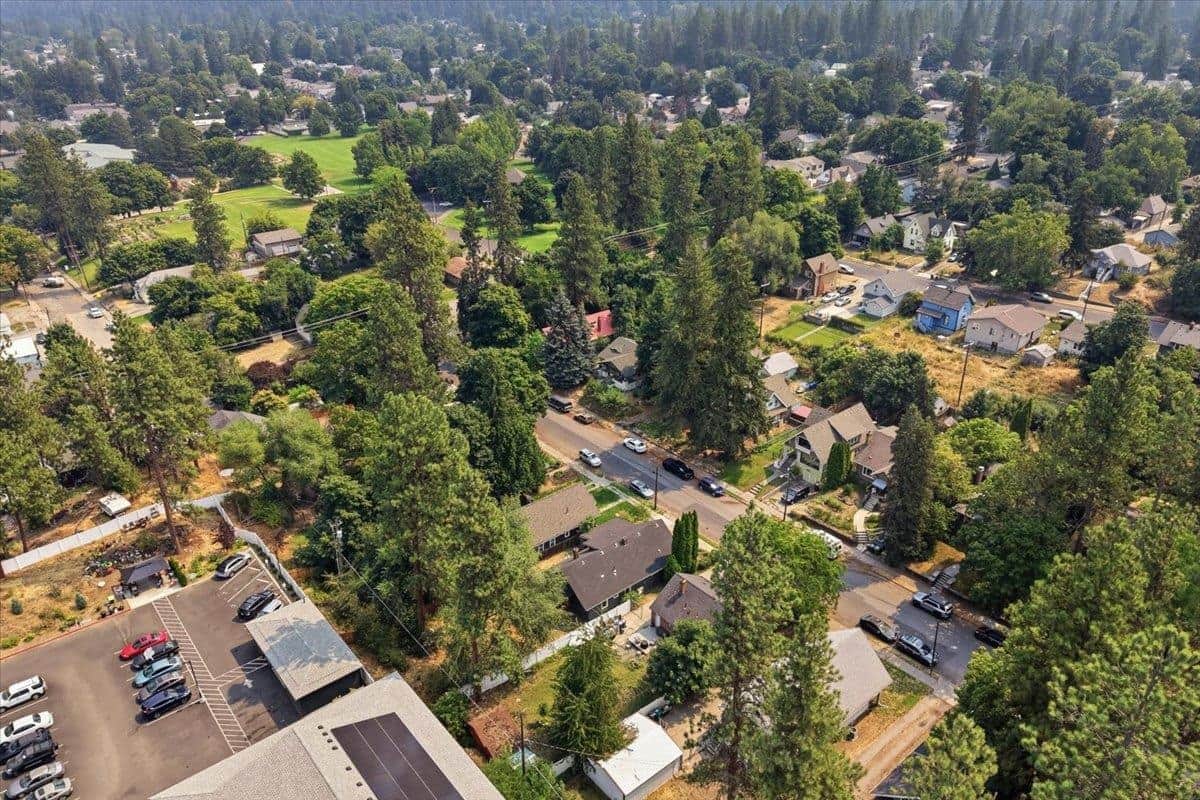 953 E 9th Ave thumbnail 46