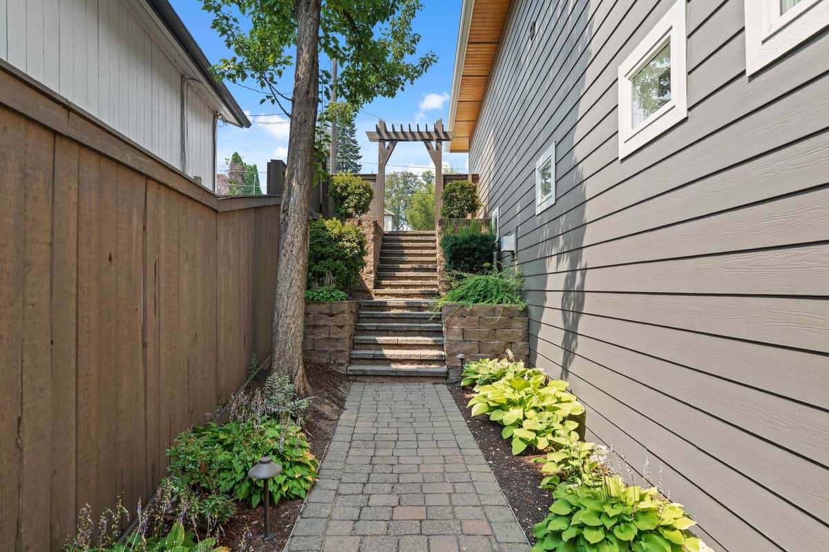 819 S Liberty Dr thumbnail 42
