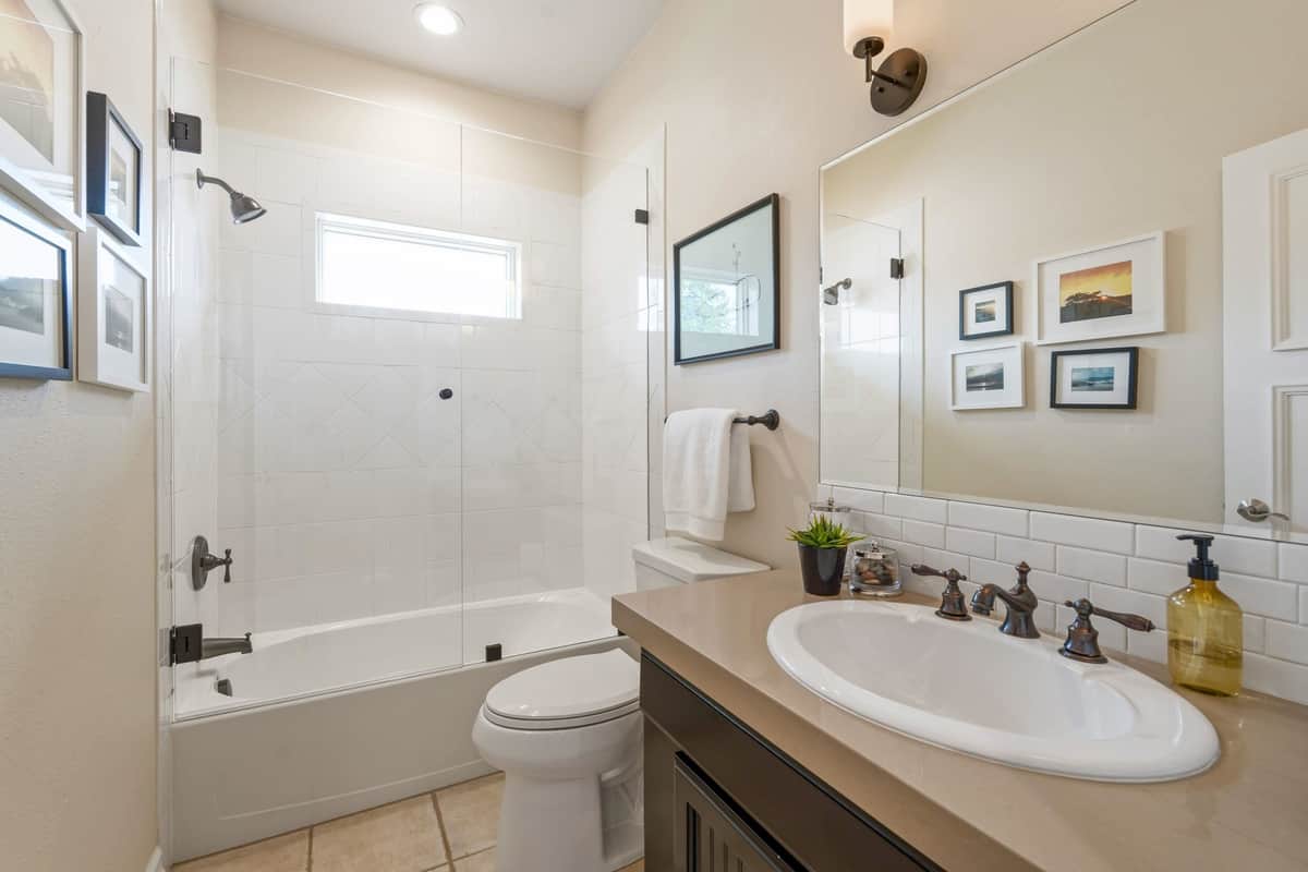 819 S Liberty Dr thumbnail 27