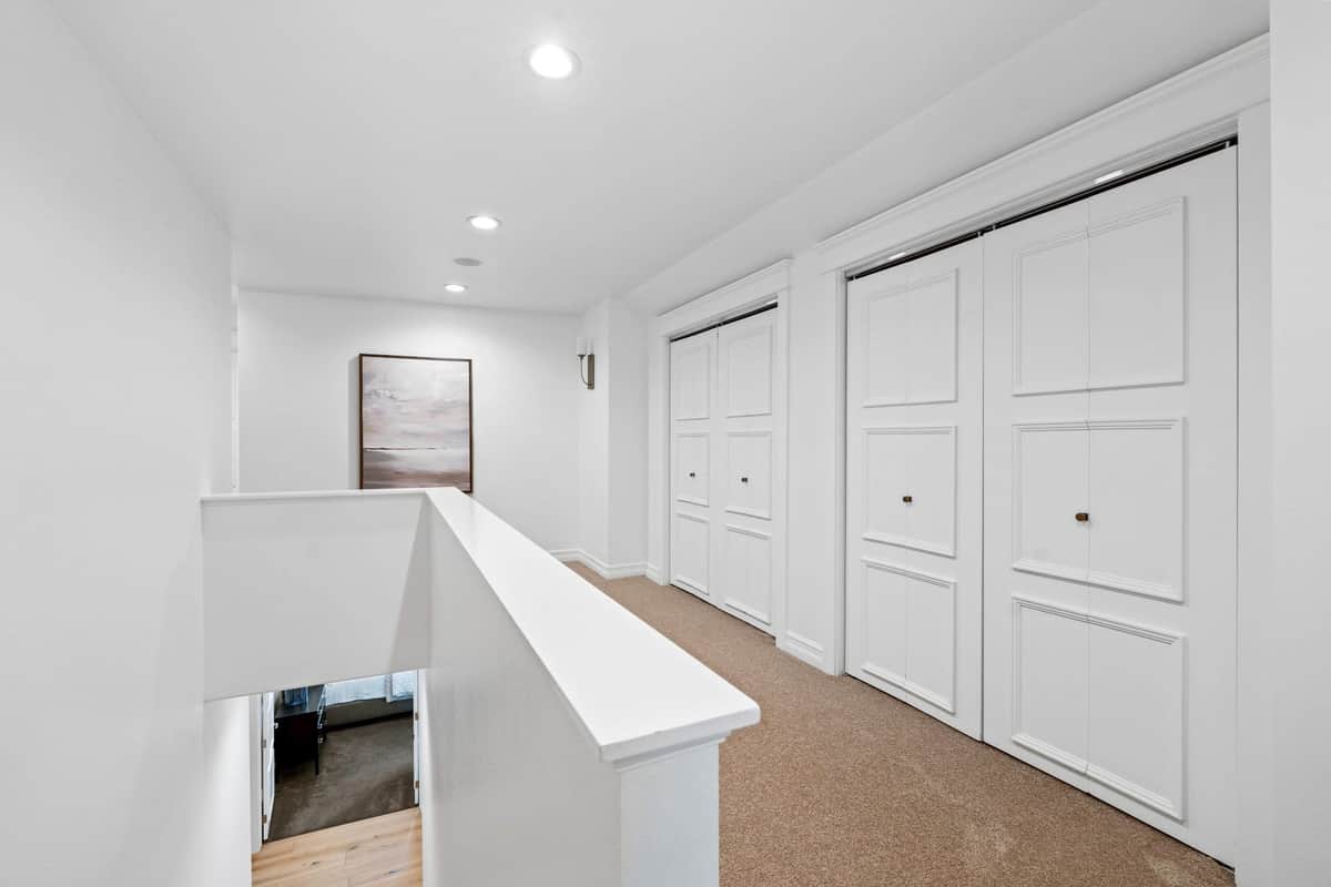 819 S Liberty Dr thumbnail 28