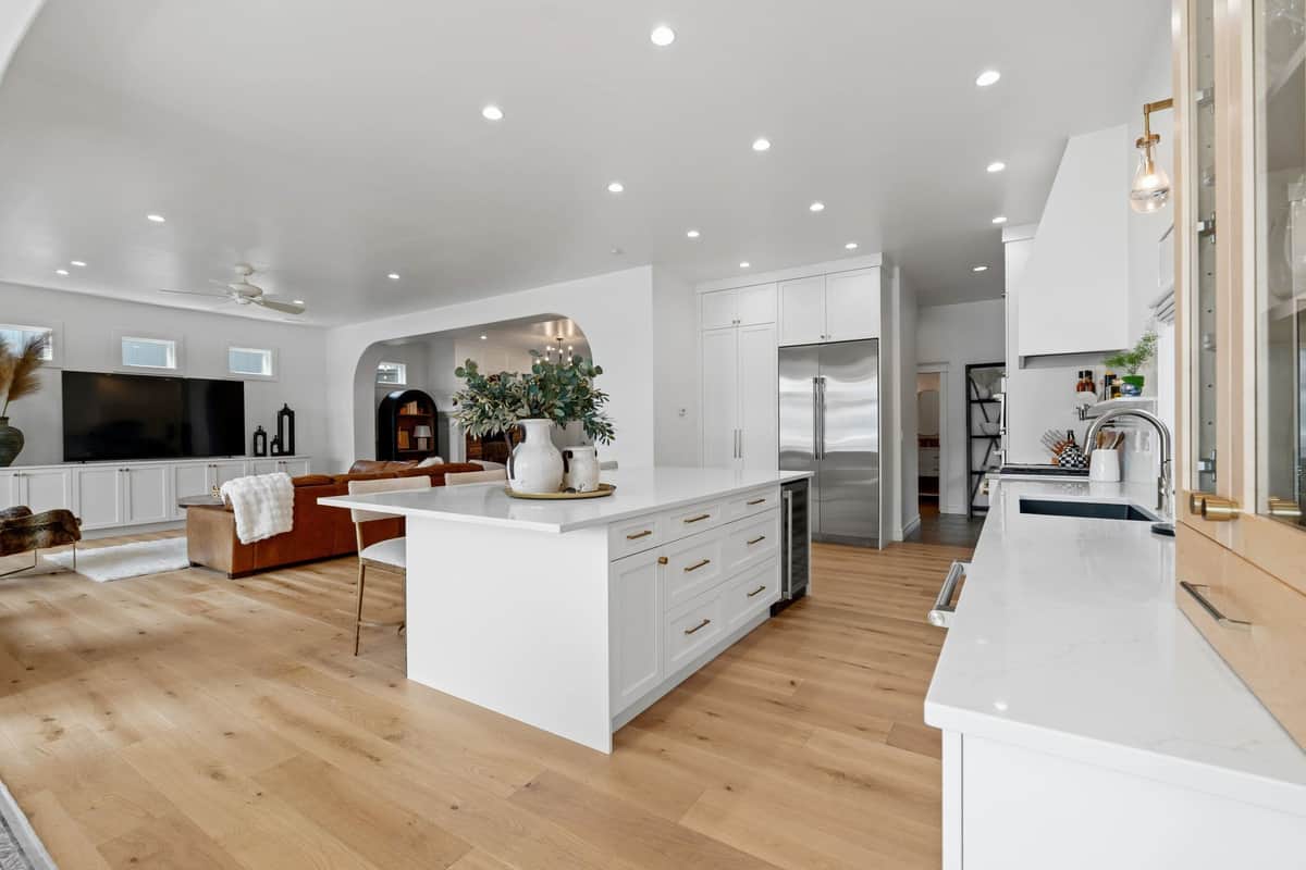 819 S Liberty Dr thumbnail 10