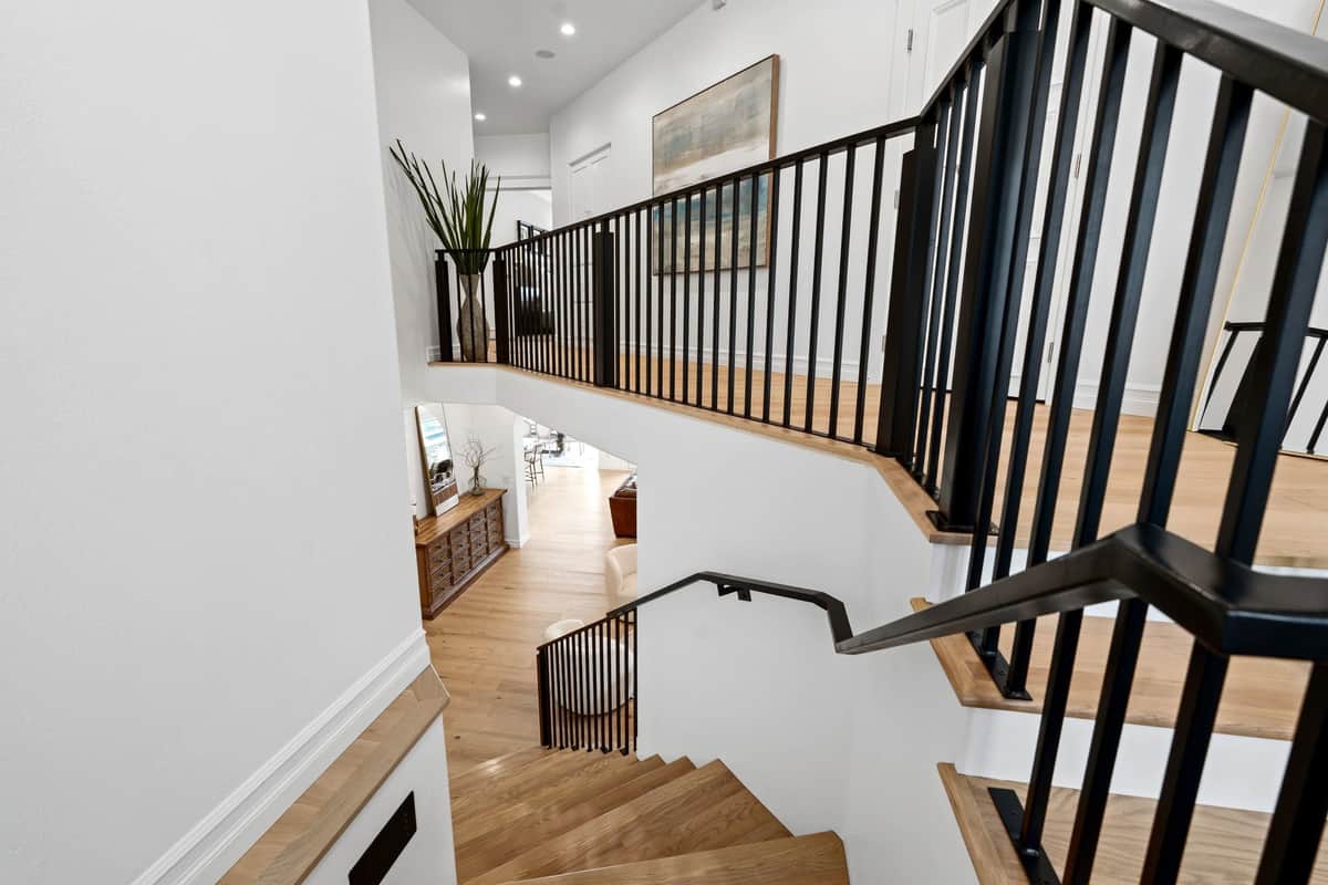 819 S Liberty Dr thumbnail 6