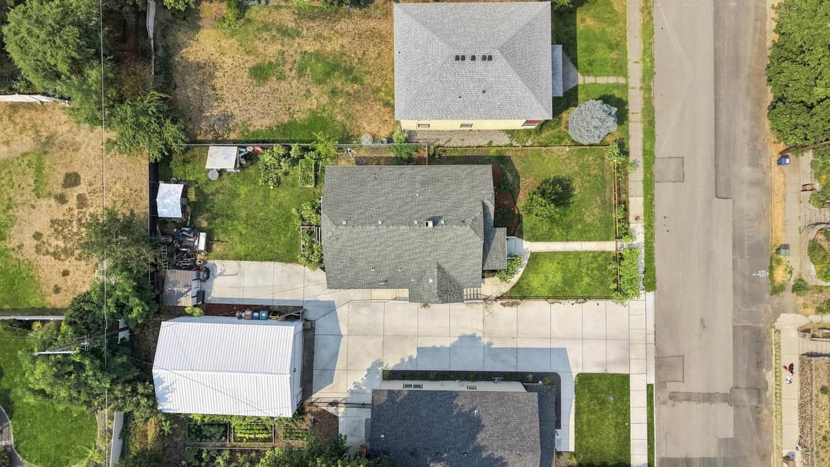 712 E 9th Ave thumbnail 33
