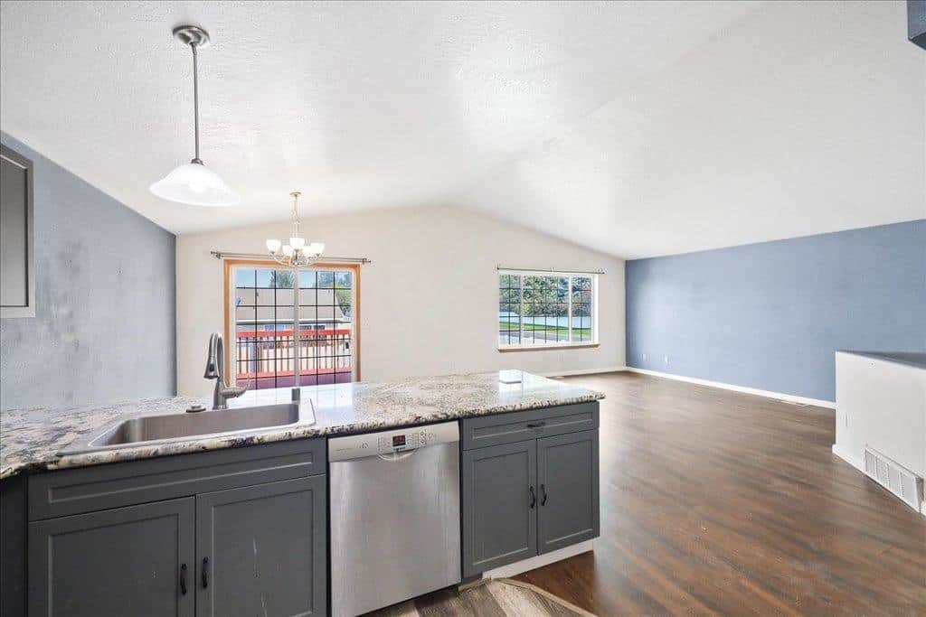 735 E Tara Lee Ave thumbnail 16