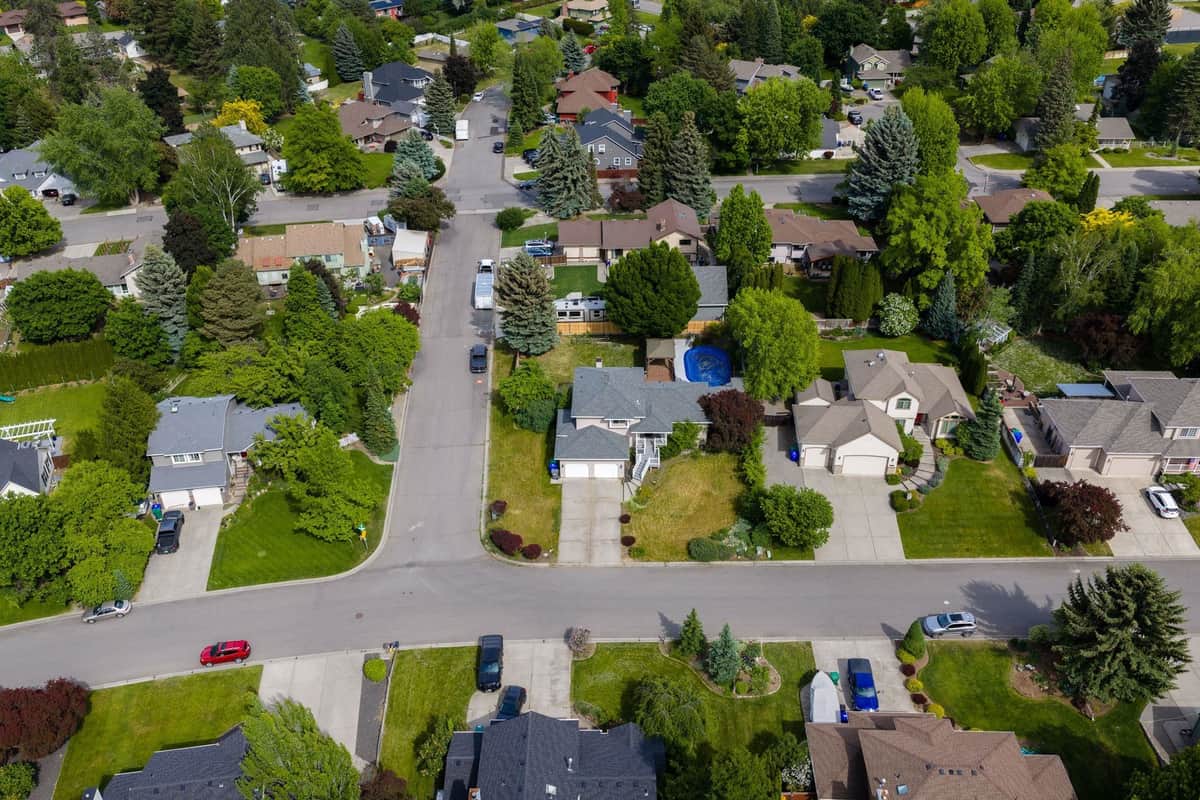 3901 S Sunderland Dr thumbnail 2