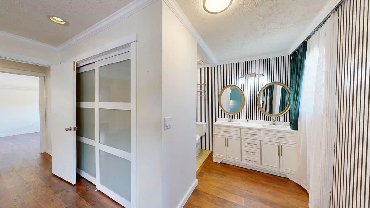 3901 S Sunderland Dr thumbnail 24