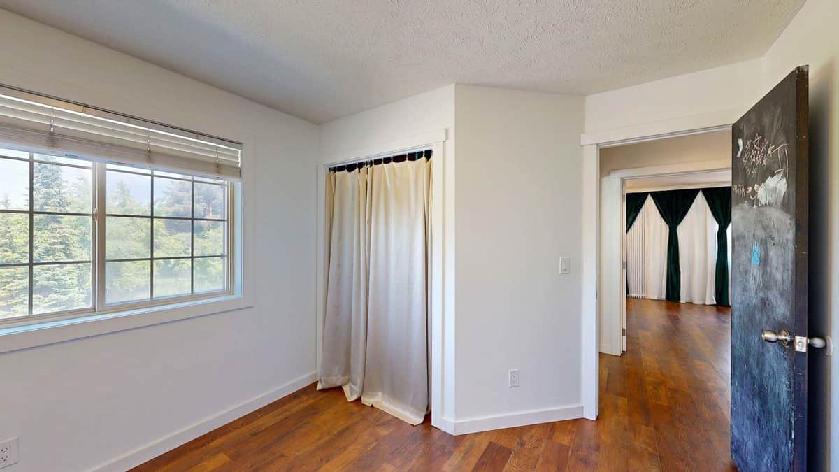 3901 S Sunderland Dr thumbnail 27