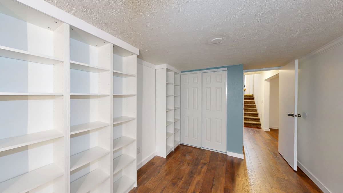 3901 S Sunderland Dr thumbnail 30