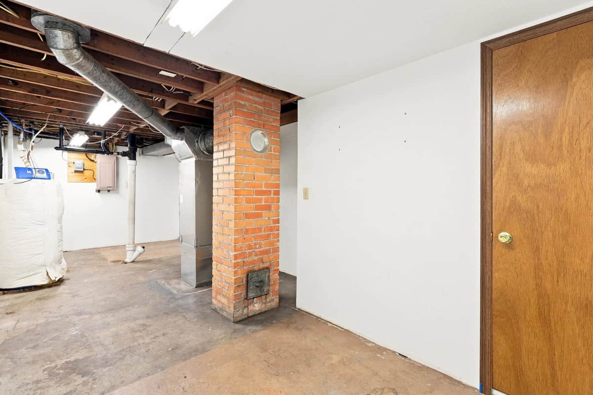 2307 W Broad Ave thumbnail 20