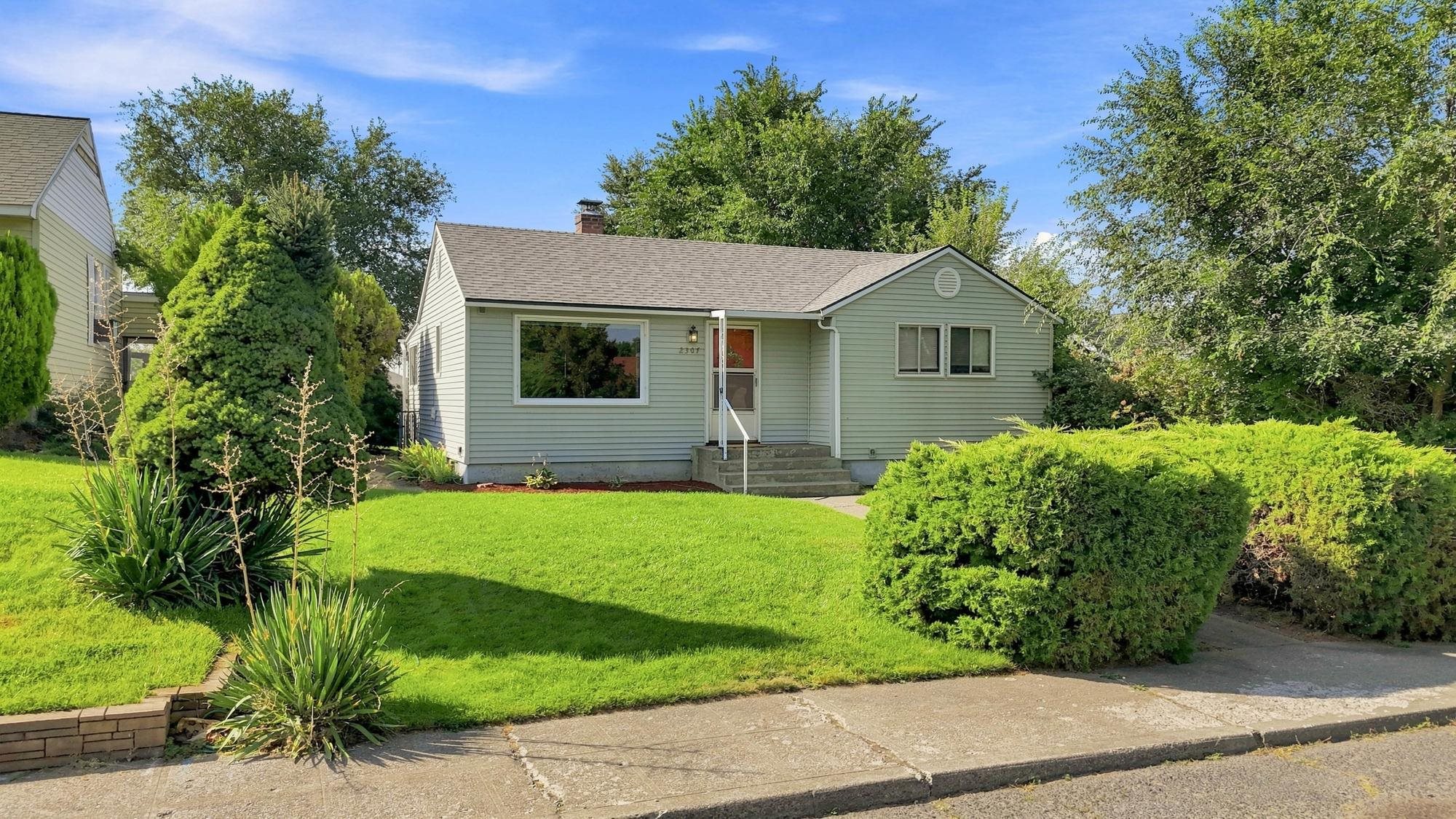 2307 W Broad Ave thumbnail 2