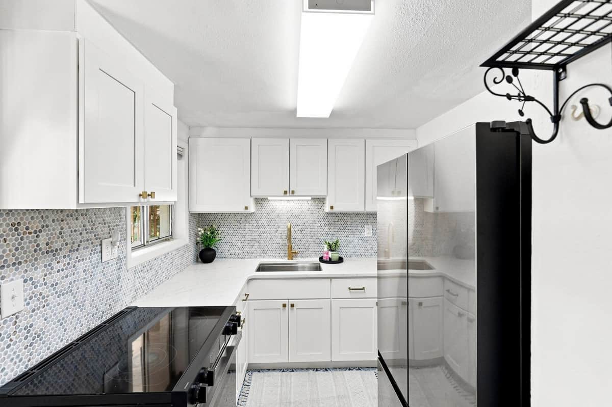 2307 W Broad Ave thumbnail 9