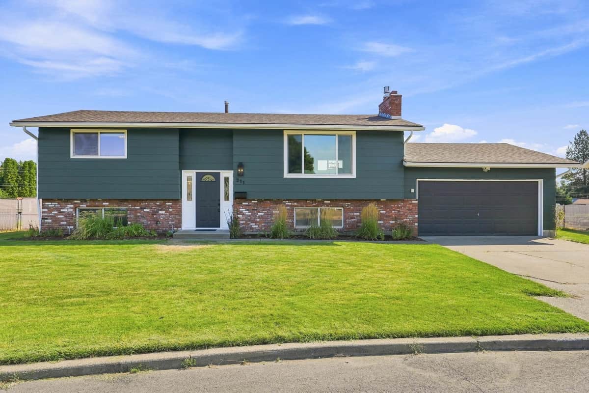 211 E Astor Dr thumbnail 2