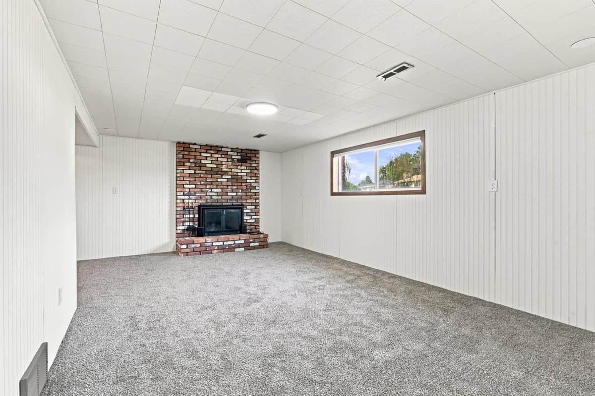211 E Astor Dr thumbnail 21
