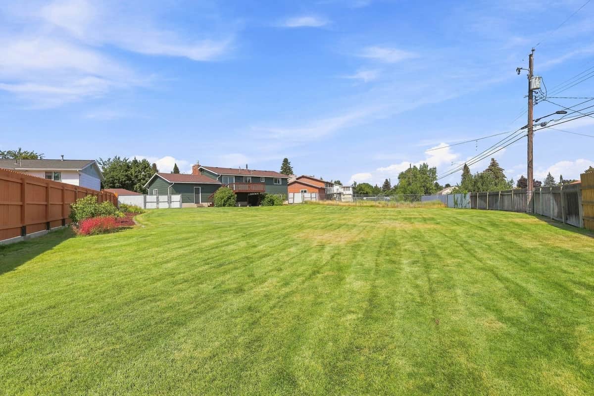 211 E Astor Dr thumbnail 33