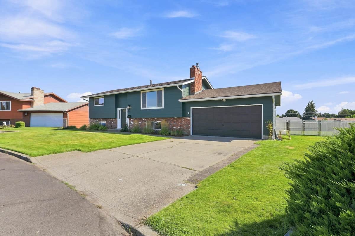 211 E Astor Dr