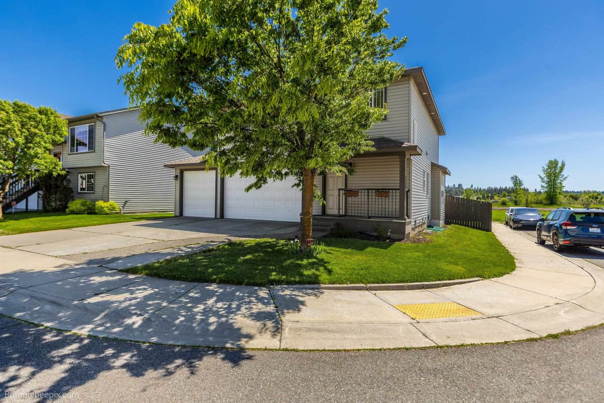 9313 W Foxtail Ln thumbnail 3