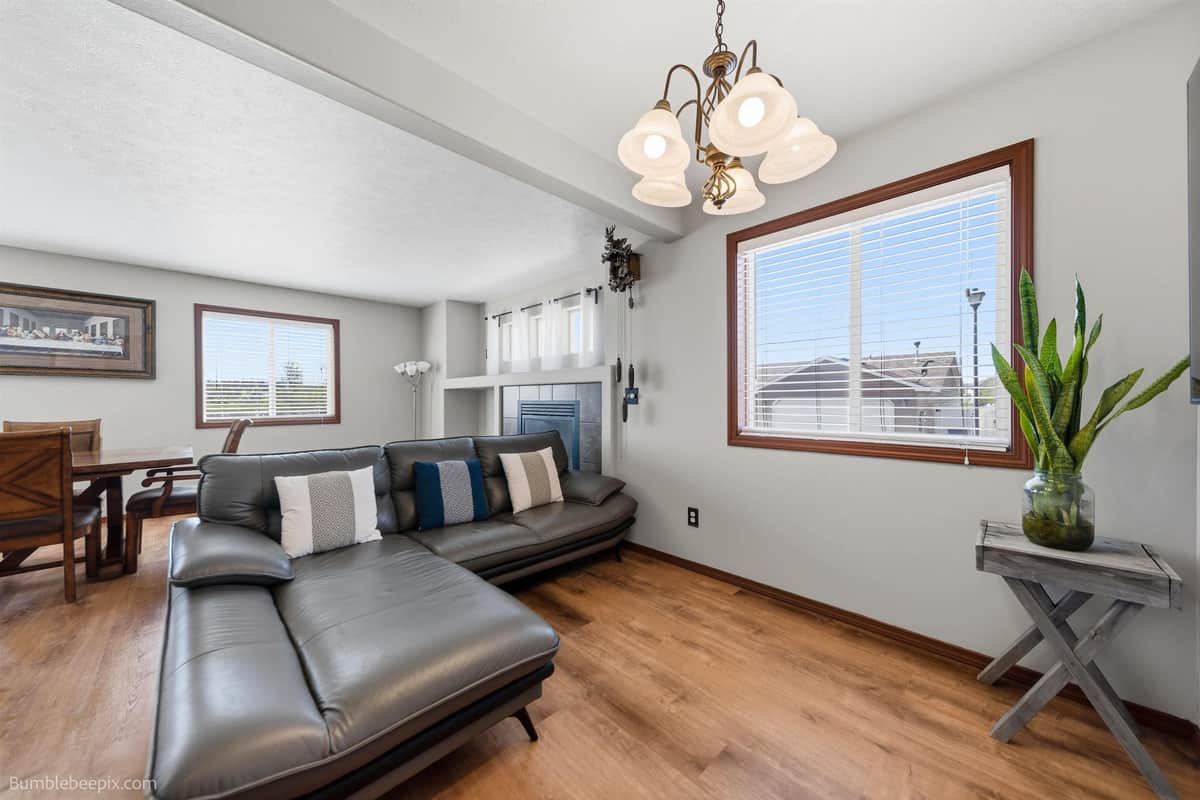 9313 W Foxtail Ln thumbnail 8