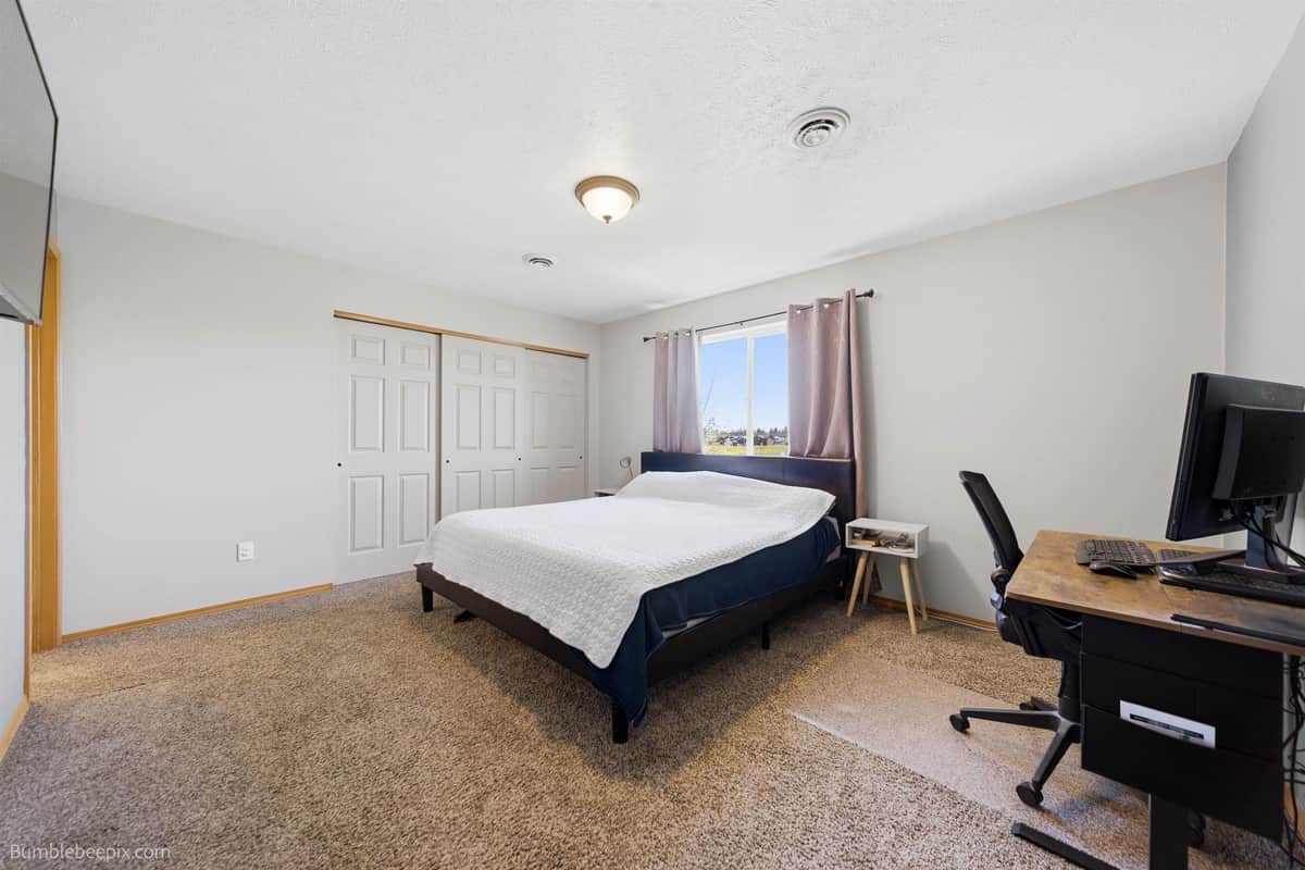 9313 W Foxtail Ln thumbnail 19