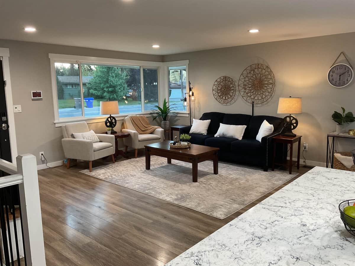 1706 S Pines Rd thumbnail 3